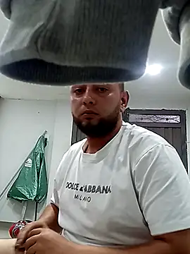 Snapshot of angelitocalientico chatting on February 25, 2026, 11:15 pm angelitocalientico online show from February 25, 2026, 11:15 pm