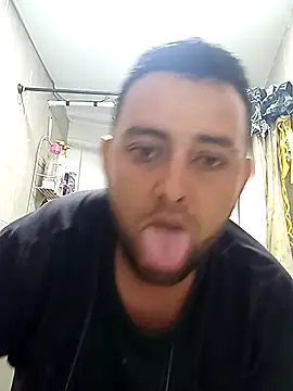 Snapshot of angelitocalientico chatting on September 25, 2025, 4:18 am angelitocalientico online show from September 25, 2025, 4:18 am