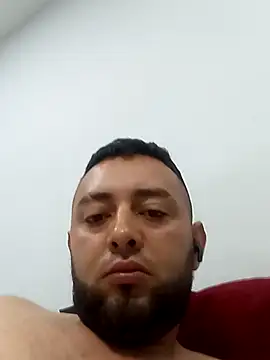 Snapshot of angelitocalientico chatting on March 5, 2026, 11:07 am angelitocalientico online show from March 5, 2026, 11:07 am