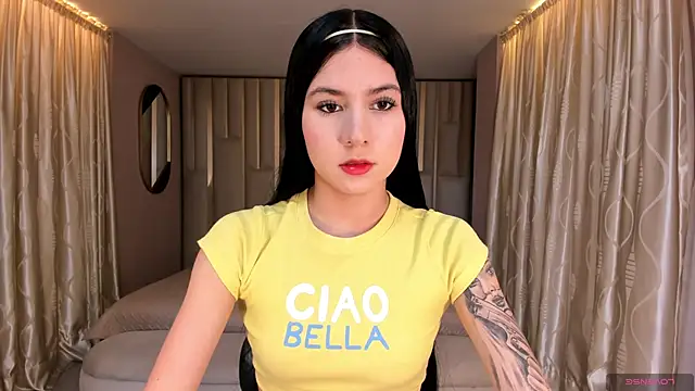 Snapshot of LaurentConnor chatting on November 4, 2025, 2:15 am LaurentConnor online show from November 4, 2025, 2:15 am