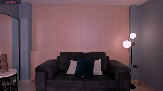 MayaMoretti  online show from March 31, 2026, 4:03 am