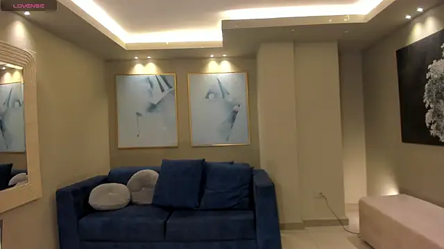 Snapshot of MayaMoretti_ chatting on February 14, 2026, 4:34 am MayaMoretti online show from February 14, 2026, 4:34 am