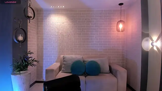 MayaMoretti  online show from March 11, 2026, 3:55 am