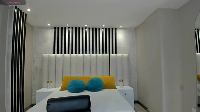 Snapshot of MayaMoretti_ chatting on February 1, 2026, 3:16 am MayaMoretti online show from February 1, 2026, 3:16 am