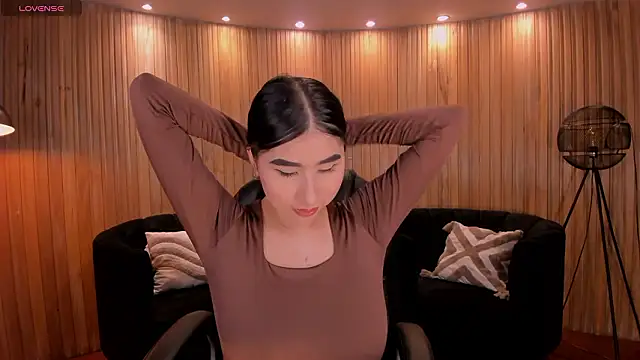 Snapshot of MayaMoretti_ chatting on February 16, 2026, 5:28 am MayaMoretti online show from February 16, 2026, 5:28 am