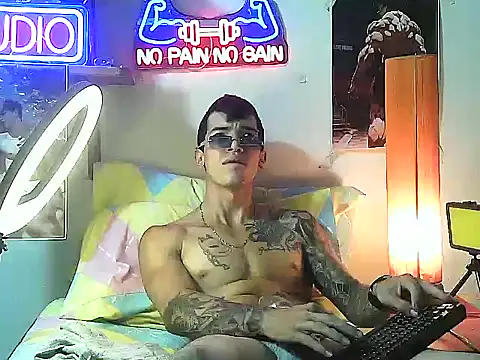 Strongcockfitness online show from October 26, 2025, 12:55 am