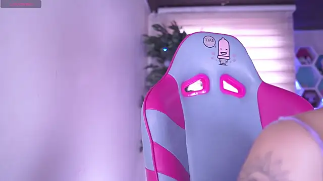 Snapshot of Rebecah_1 chatting on April 9, 2026, 2:45 pm Rebecah 1 online show from April 9, 2026, 2:45 pm