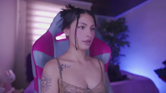 Snapshot of Rebecah_1 chatting on March 2, 2026, 4:03 pm Rebecah 1 online show from March 2, 2026, 4:03 pm