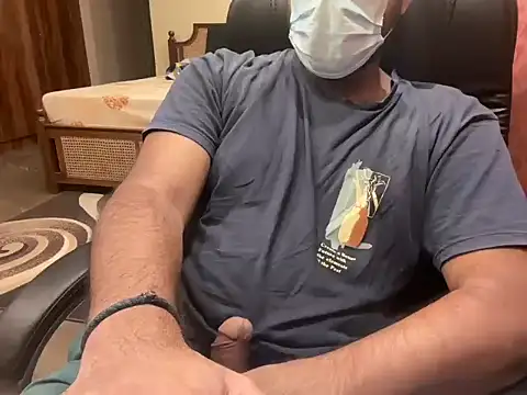 Snapshot of BobgaBonga chatting on October 31, 2025, 6:15 pm BobgaBonga online show from October 31, 2025, 6:15 pm