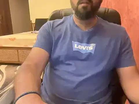 Snapshot of BobgaBonga chatting on November 9, 2025, 6:34 pm BobgaBonga online show from November 9, 2025, 6:34 pm