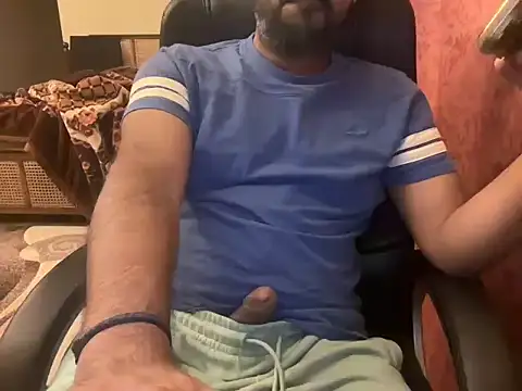 Snapshot of BobgaBonga chatting on November 11, 2025, 8:36 pm BobgaBonga online show from November 11, 2025, 8:36 pm