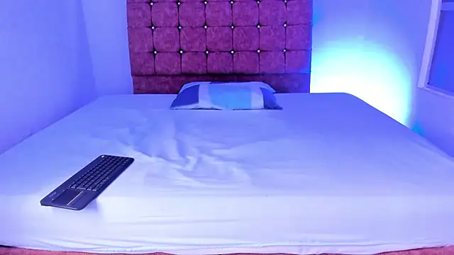 Ivy rae xxx online show from December 18, 2025, 6:01 pm