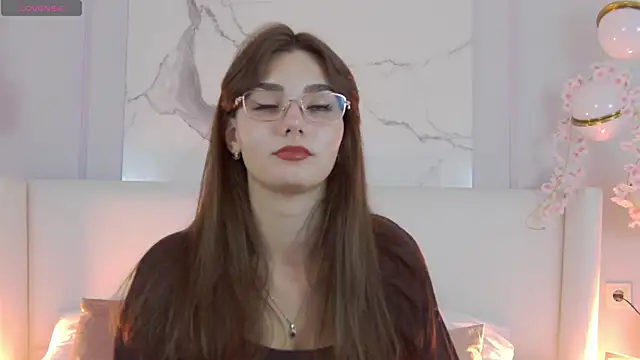 LeaMelone online show from September 10, 2025, 7:24 pm