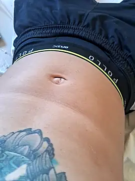 Skate012 online show from April 14, 2026, 7:19 pm