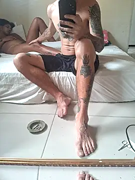 Skate012 online show from April 1, 2026, 6:49 pm