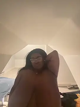 bunbun420247 online show from December 22, 2025, 11:43 am