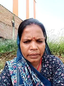 Snapshot of Sapna_ji45 chatting on October 8, 2025, 5:42 am Sapna ji45 online show from October 8, 2025, 5:42 am