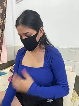 Snapshot of Sex_Queen_aaraya chatting on June 2, 2026, 9:42 am Sex Queen aaraya online show from June 2, 2026, 9:42 am