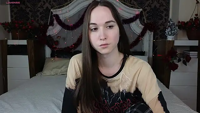 Angeel Kate online show from December 23, 2025, 4:45 am