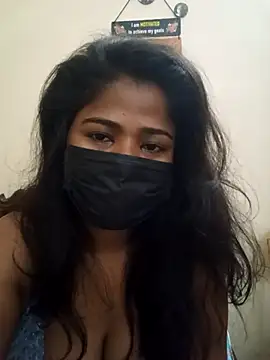 Snapshot of HAANNIAA chatting on December 14, 2025, 8:25 pm HAANNIAA online show from December 14, 2025, 8:25 pm