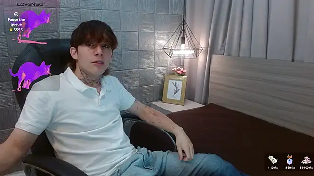 Iantwink18 online show from October 2, 2025, 7:39 pm