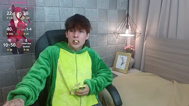 Iantwink18 online show from September 14, 2025, 4:35 am