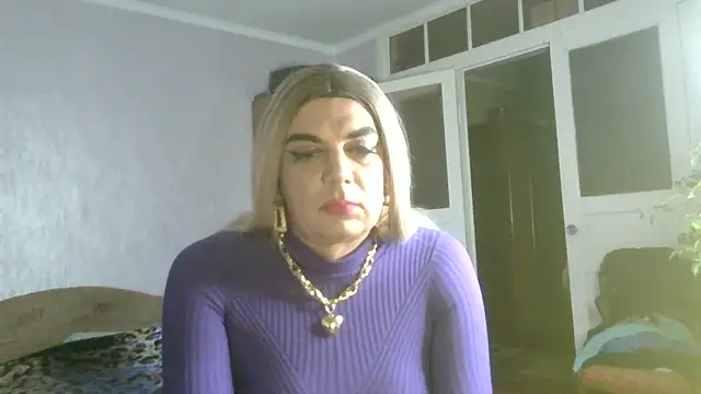 NiraFrost online show from October 31, 2025, 4:58 pm