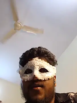 Family02 online show from September 26, 2025, 4:14 pm