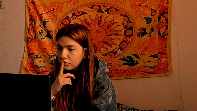 Snapshot of AliceCUNTach chatting on May 28, 2026, 5:04 am AliceCUNTach online show from May 28, 2026, 5:04 am