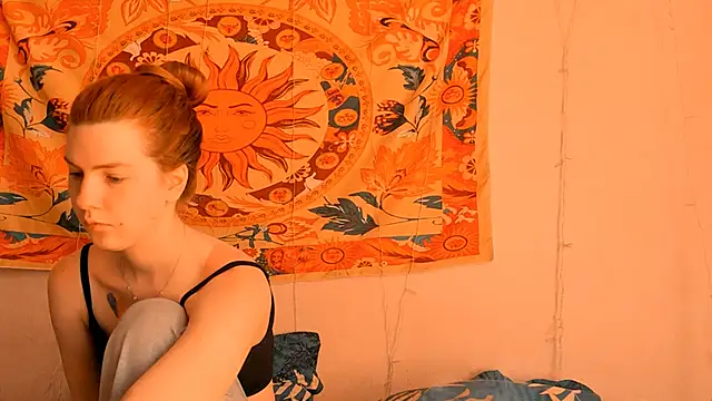 Snapshot of AliceCUNTach chatting on May 20, 2026, 5:04 am AliceCUNTach online show from May 20, 2026, 5:04 am