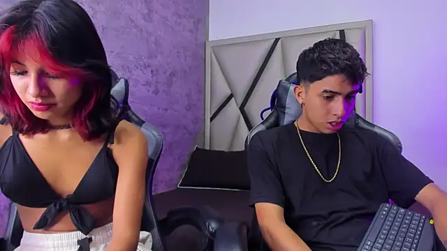 Amy Fox03 online show from November 22, 2025, 12:48 pm