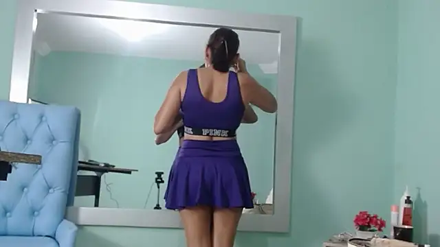 Snapshot of salome_aguilar chatting on September 30, 2025, 12:44 pm salome aguilar online show from September 30, 2025, 12:44 pm