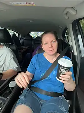 Snapshot of aussiepeaches chatting on December 22, 2025, 9:26 pm aussiepeaches online show from December 22, 2025, 9:26 pm