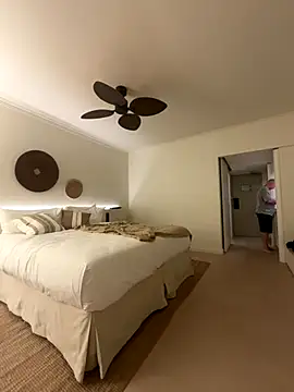 Snapshot of aussiepeaches chatting on December 23, 2025, 10:03 am aussiepeaches online show from December 23, 2025, 10:03 am