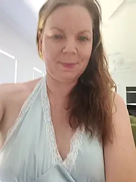 Snapshot of aussiepeaches chatting on April 9, 2026, 2:24 am aussiepeaches online show from April 9, 2026, 2:24 am