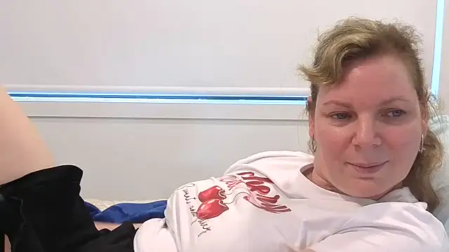 aussiepeaches online show from May 22, 2026, 1:36 am