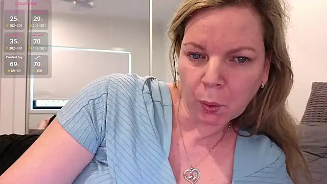 aussiepeaches online show from April 23, 2026, 1:34 am