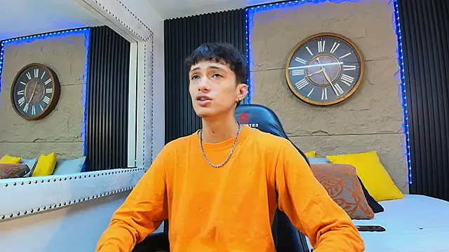 Lean Portman online show from June 17, 2026, 1:43 pm