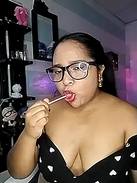 Snapshot of Angelly_ricura chatting on October 15, 2025, 2:47 pm Angelly ricura online show from October 15, 2025, 2:47 pm