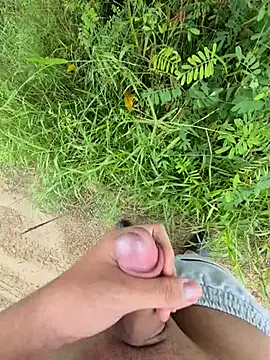 Snapshot of winter0cold_ chatting on October 27, 2025, 2:34 am winter0cold online show from October 27, 2025, 2:34 am