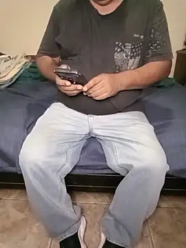 Snapshot of HomHot47 chatting on April 1, 2026, 6:37 am HomHot47 online show from April 1, 2026, 6:37 am