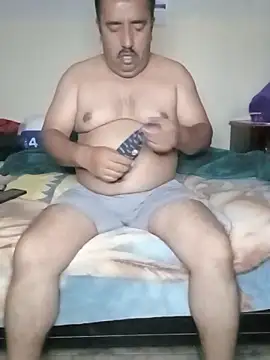 HomHot47 online show from December 5, 2025, 3:21 pm