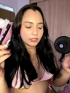 Snapshot of Angeldusttt chatting on November 26, 2025, 10:10 pm Angeldusttt online show from November 26, 2025, 10:10 pm