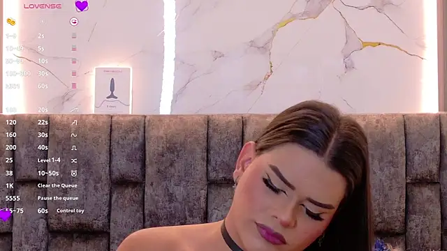 Snapshot of Ava_Cristi chatting on November 1, 2025, 3:50 pm Ava Cristi online show from November 1, 2025, 3:50 pm