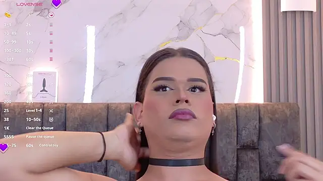 Snapshot of Ava_Cristi chatting on October 2, 2025, 4:32 pm Ava Cristi online show from October 2, 2025, 4:32 pm