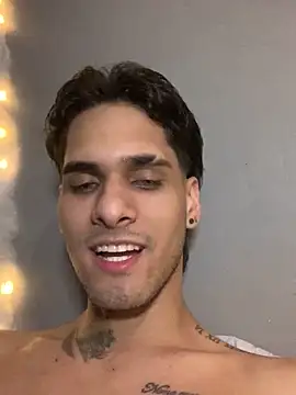 Marvinhenao91 online show from October 9, 2025, 2:45 am