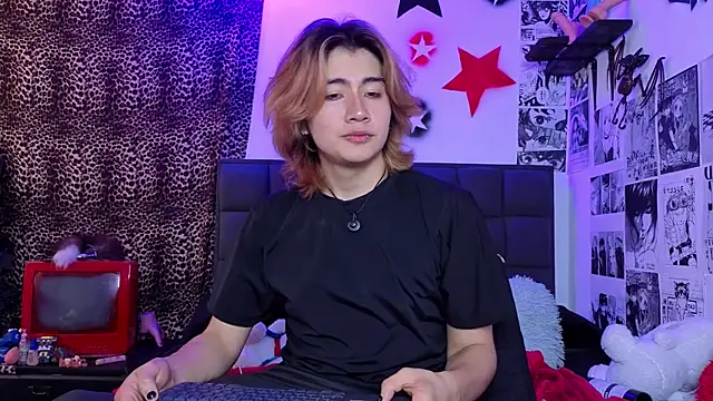 Vamps Lovers online show from December 3, 2025, 8:08 pm