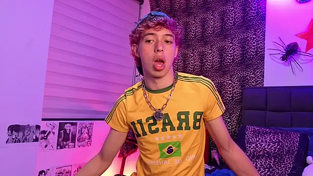 Otter Star online show from November 30, 2025, 4:46 am