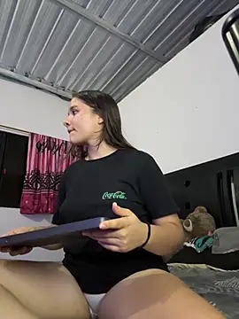 Ashley and Zoe online show from October 7, 2025, 12:00 am