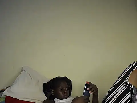 Snapshot of mpumy01 chatting on September 14, 2025, 9:15 pm mpumy01 online show from September 14, 2025, 9:15 pm